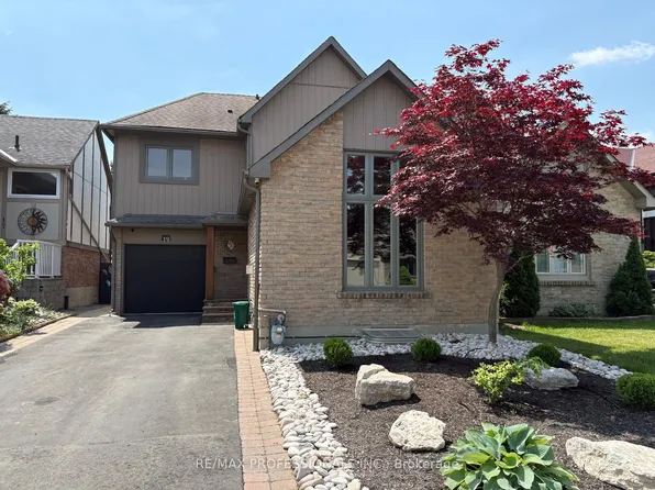 19 Elmbrook Cres, Toronto, ON M9C 5B2