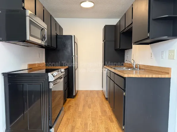 2131 2nd Ave E, West Fargo, ND 58078