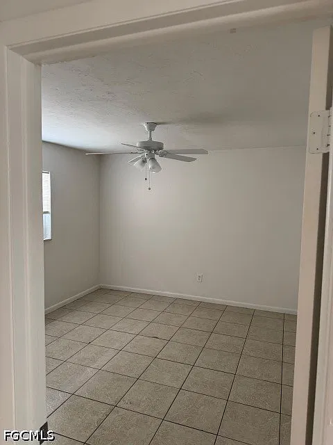 2 bed, 1.0 bath, 860 sqft, $1,200 — Photo 4