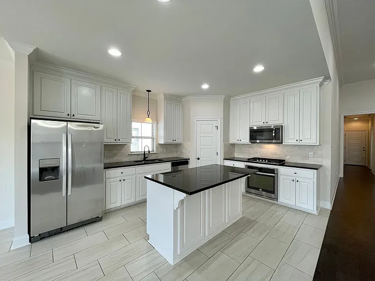 17229 Ledgestone Dr — Photo 5