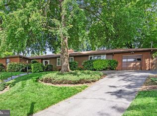 7905 Raphael Ct, Potomac, MD 20854