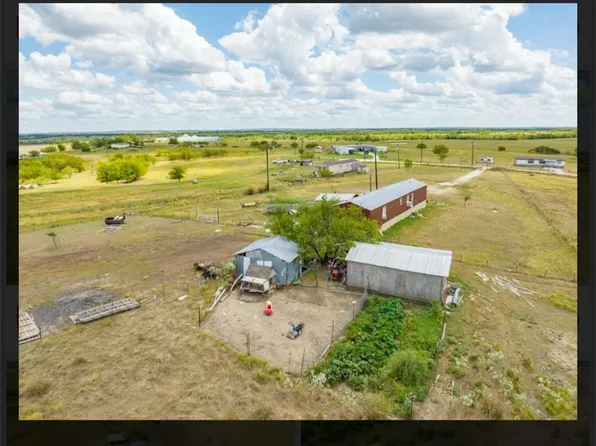 131 Clover Ct, Hubbard, TX 76648