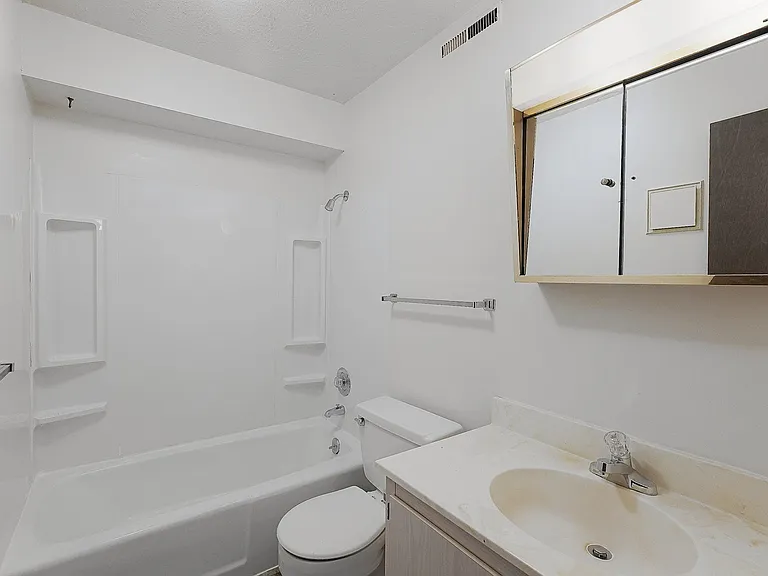 1126 F St — Photo 22