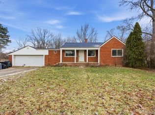 2907 Lovington Dr, Troy, MI 48083