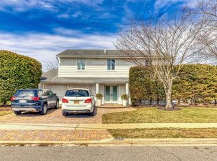 2125 Blanche Ln, Merrick, NY 11566