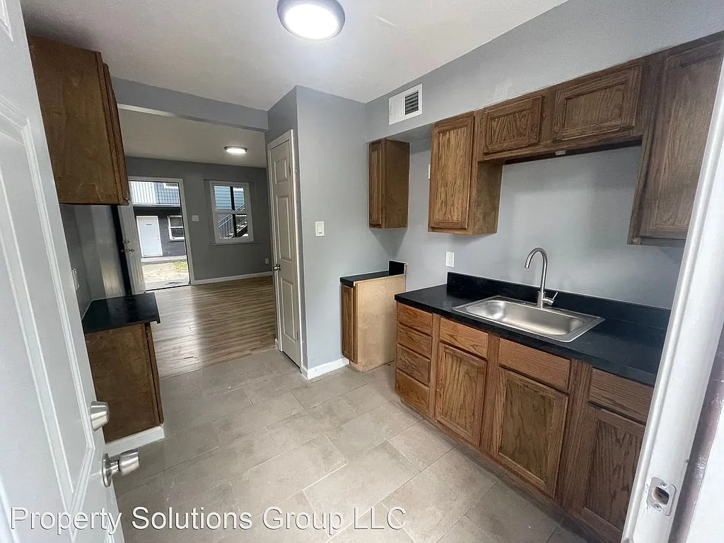 1297 Willie Mitchell Blvd — Photo 3