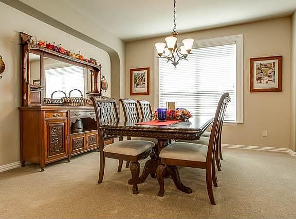 4th image of 1534 Plum Valley Dr