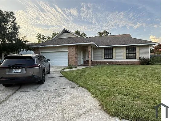 3 bed, 1350 sqft, $1,800 — Photo 3