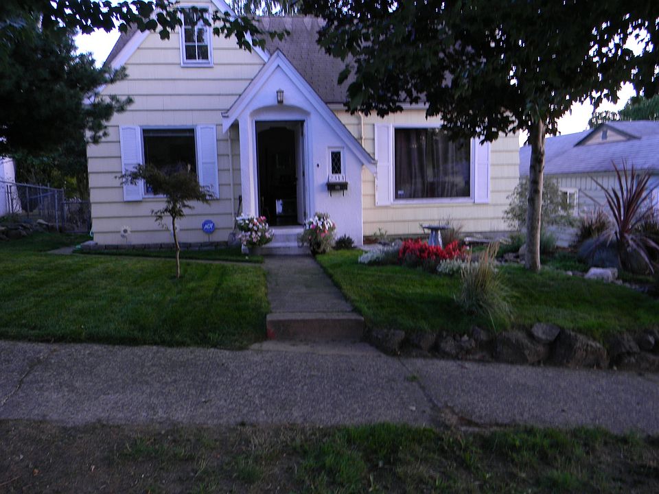 2nd image of 2311 7th St