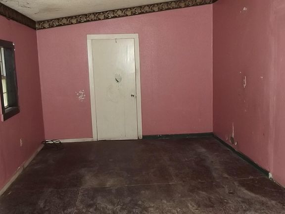 4th image of 684 Park Ave