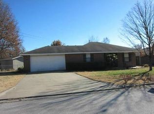 1904 SE Lawrence St, Bentonville, AR 72712