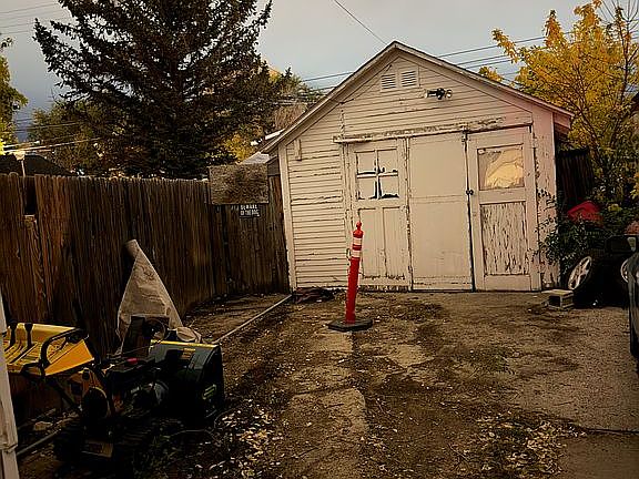 3rd image of 38 Broadwater Ave