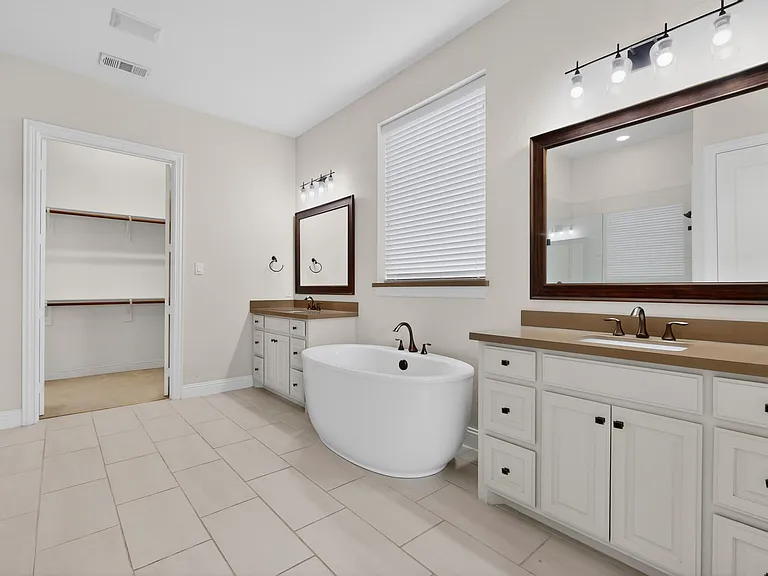 5901 The Esplanade Dr — Photo 27
