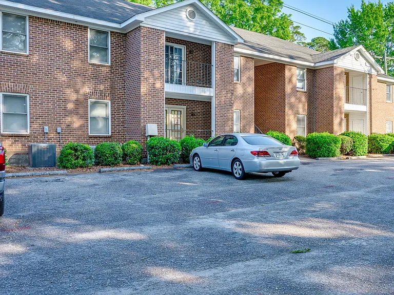 403 Wormwood Ln #H — Photo 25