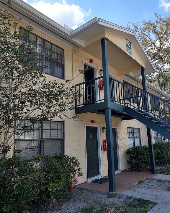 1st image of 101-313 Oak Rose Ln #101