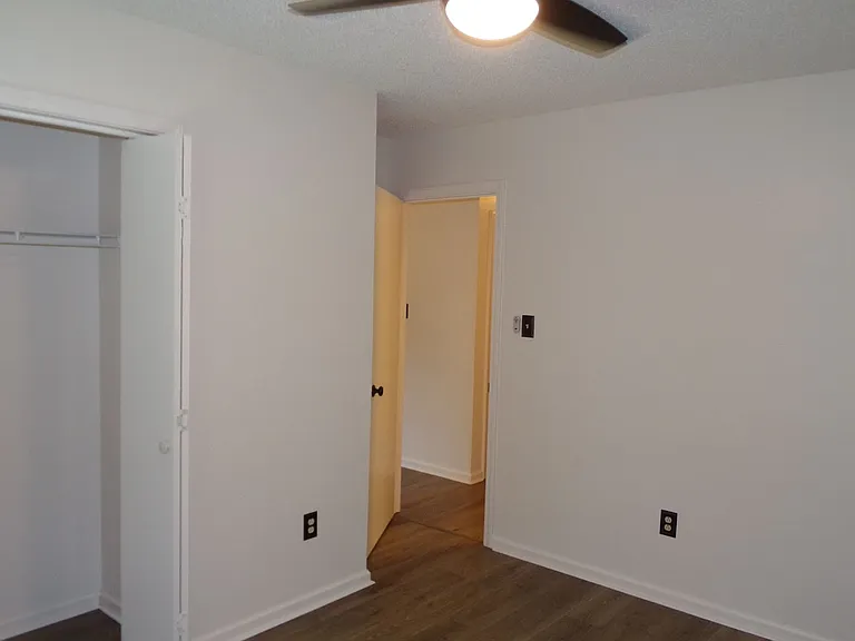 127 Village Ct — Photo 14
