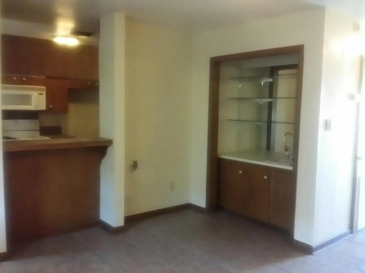 3 bed, 1400 sqft, $975 — Photo 3