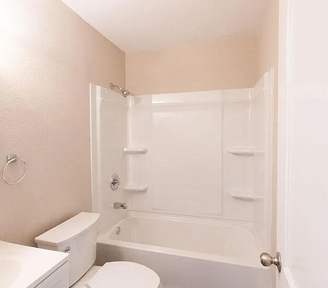 618 Martin Way — Photo 19