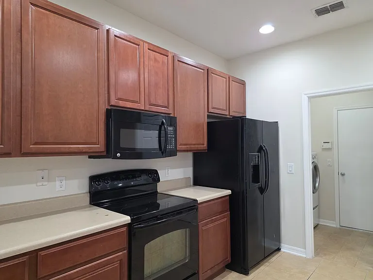 311 Rambling Cir — Photo 8