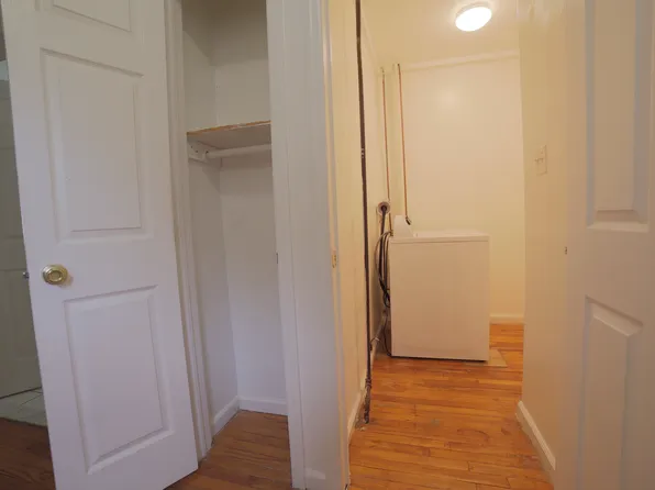 1751 Undercliff Avenue image 8 of 9