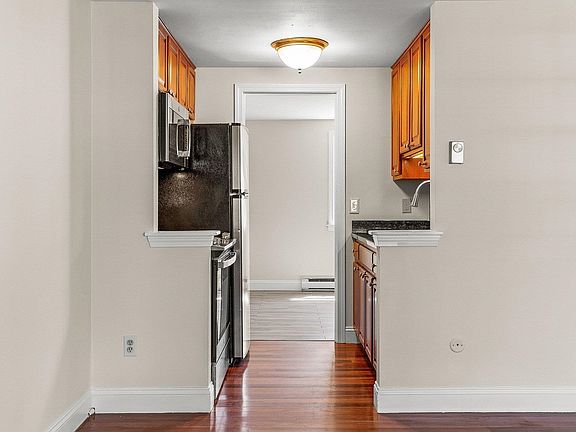 5th image of 93 Henrylaw Avenue #126