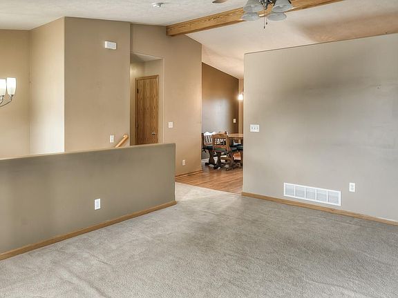 4th image of 1402 S 10th St