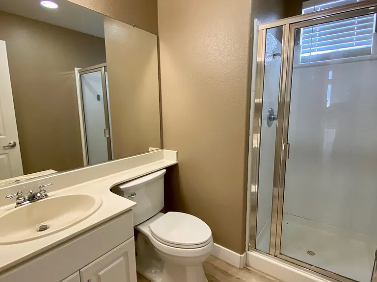 1422 Parkington Ln — Photo 6