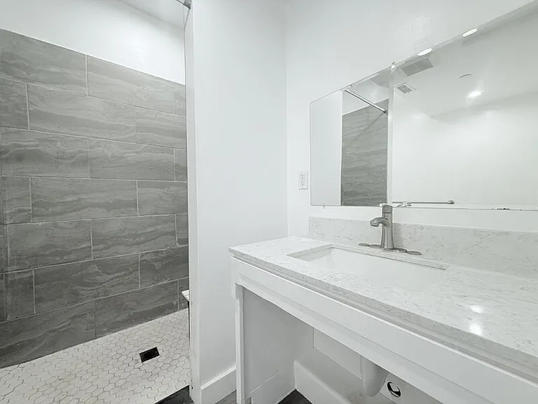 1258 Leighton Ave #B — Photo 22