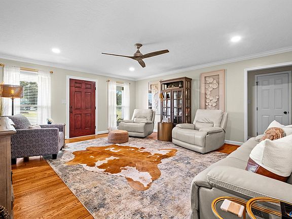 4th image of 4101 Rose Haven Cir E