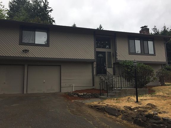 3rd image of 510 Lake Louise Dr SW