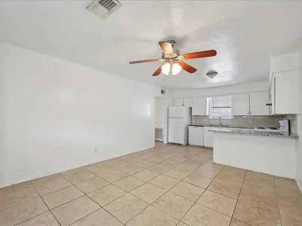 303 Hardy Ave, Nederland, TX