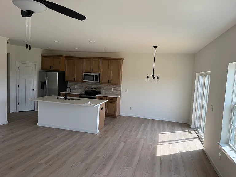 981 Lagom Way — Photo 2