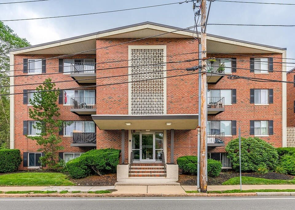 1st image of 220-230 Essex St #15