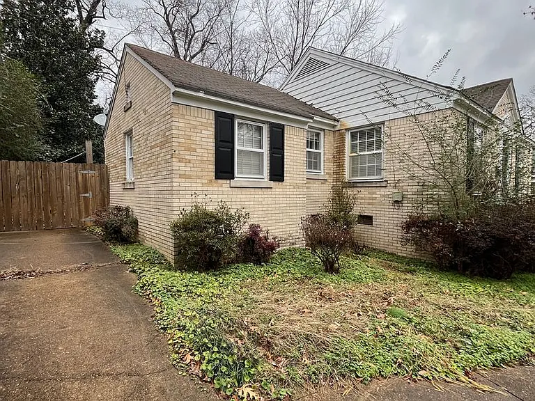 3652 Carrington Rd — Photo 2