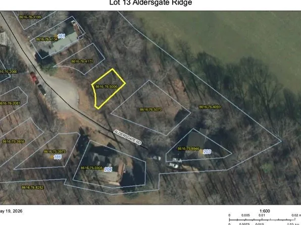 13 Aldersgate Rd, Waynesville, NC 28786