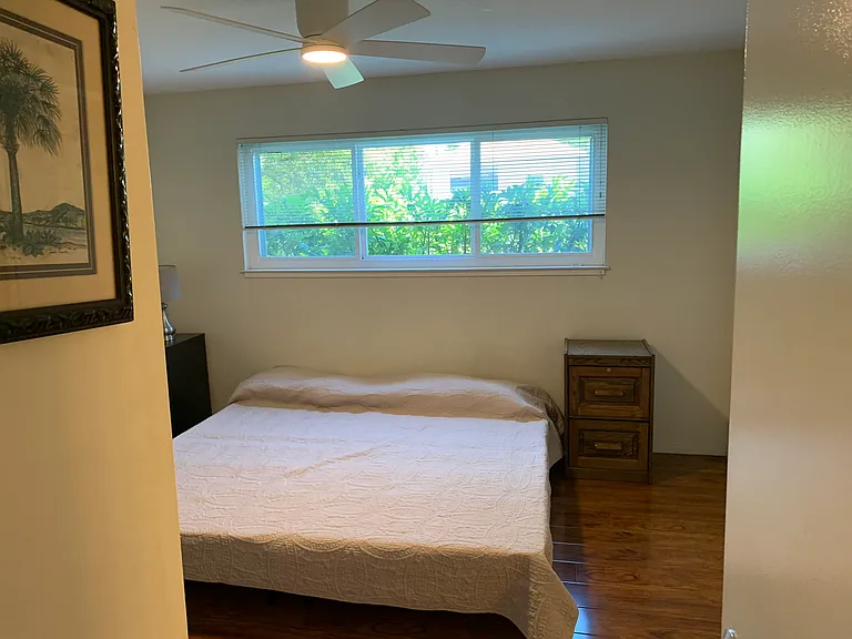primary bedroom from entrance