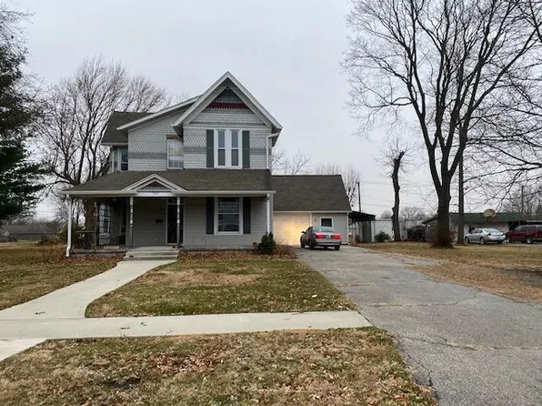 303 Euclid Ave, Slater, MO 65349