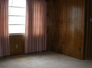 7502 Hillcrest Rd, Jefferson City, MO 65109