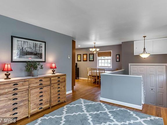 5th image of 4702 Glasgow Dr