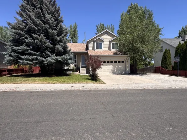 2016 Sierra Dr, Elko, NV 89801