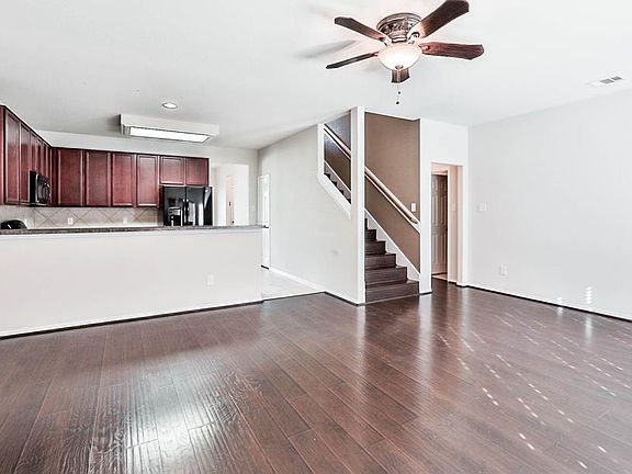 5th image of 8815 Leadore Dr