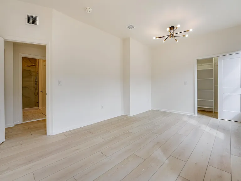 26 46th St #2 — Photo 9