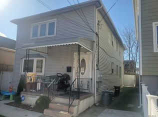 297 Beach 14 St, Far Rockaway, NY 11691