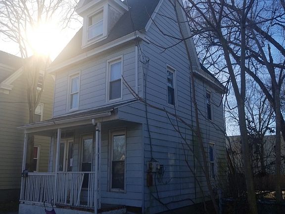 2nd image of 410 N 3rd St