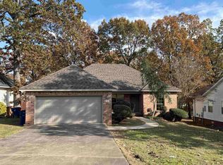 10 Golden Oaks Cv, Maumelle, AR 72113