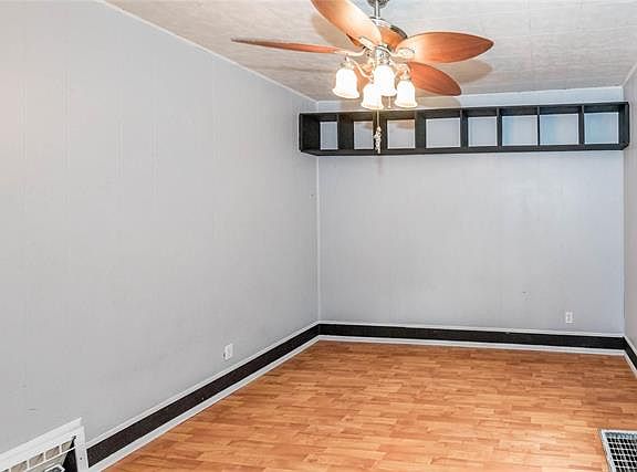 3rd image of 2421 Cleveland Blvd