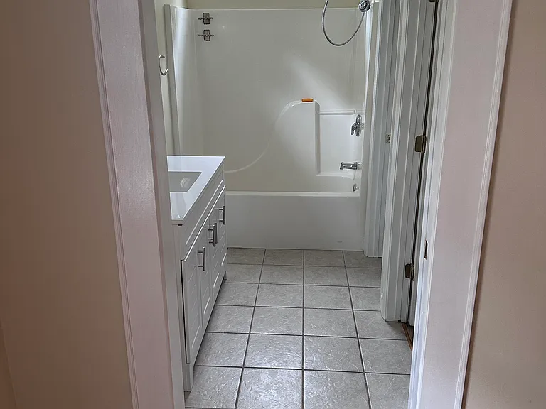 435 Pickens Ct — Photo 7
