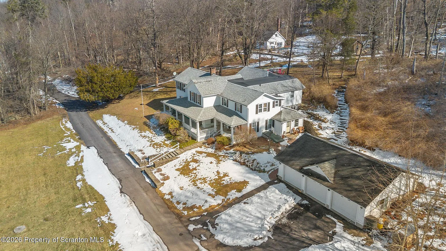 502 Gravel Pond Rd photo 1