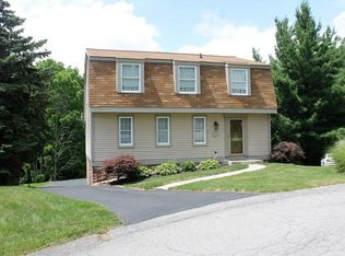 141 Summit Ridge Dr, Bridgeville, PA 15017
