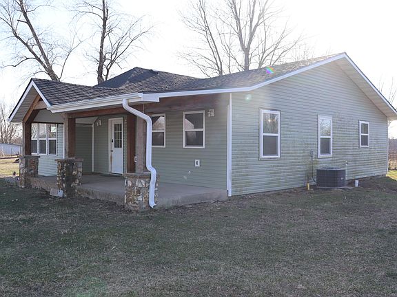 3rd image of 1312 S Diggins Main Street
